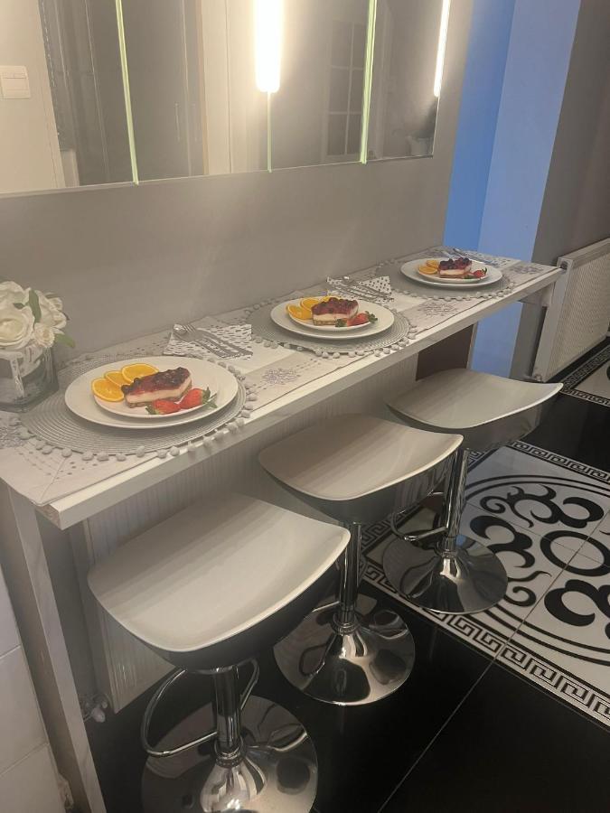 Apartment Luxe Free Wifi, Free Parking, Free Netflix Friern Barnet エクステリア 写真
